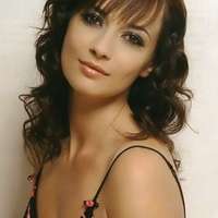  ���� Farkasházi Réka